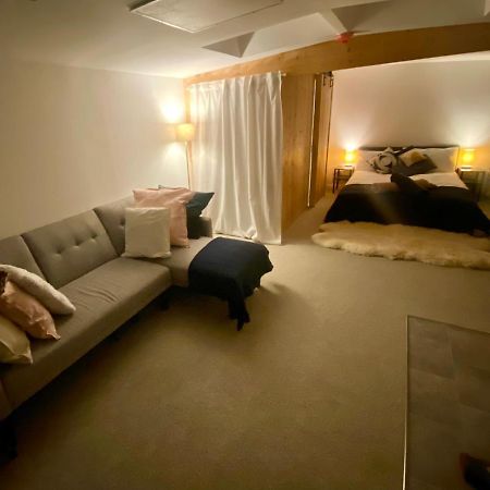 The Dragonfly Bnb, Глостънбъри Екстериор снимка