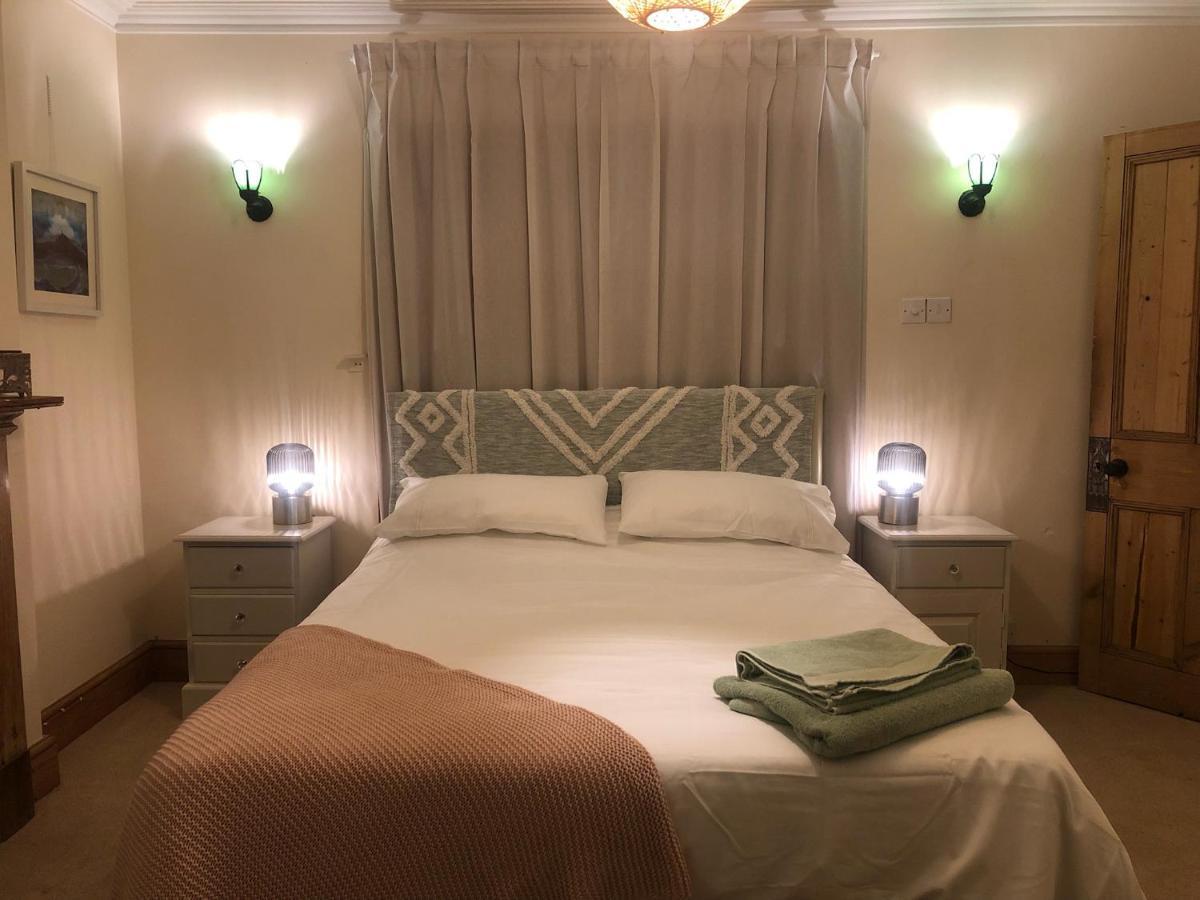 The Dragonfly Bnb, Глостънбъри Екстериор снимка