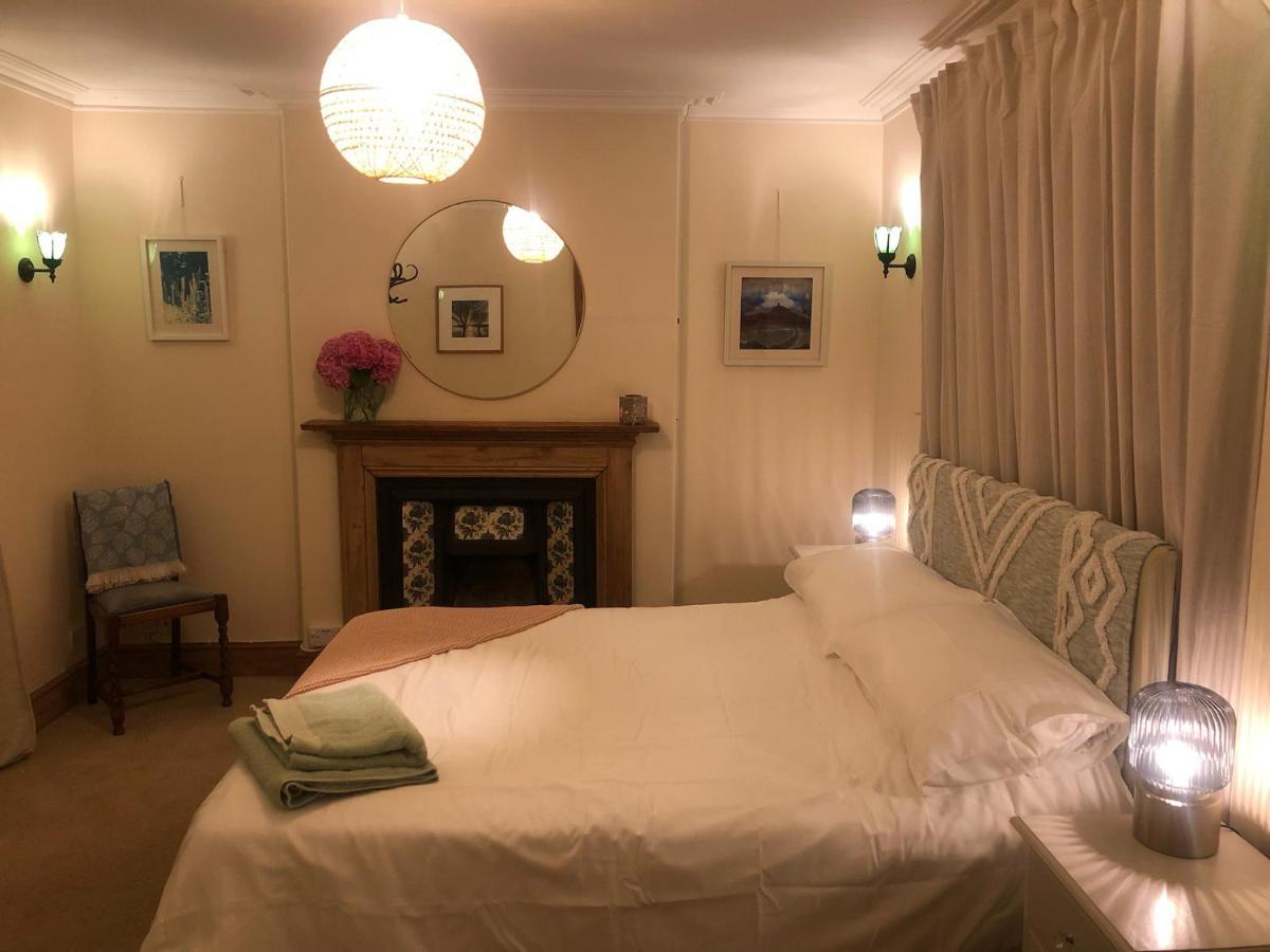 The Dragonfly Bnb, Глостънбъри Екстериор снимка