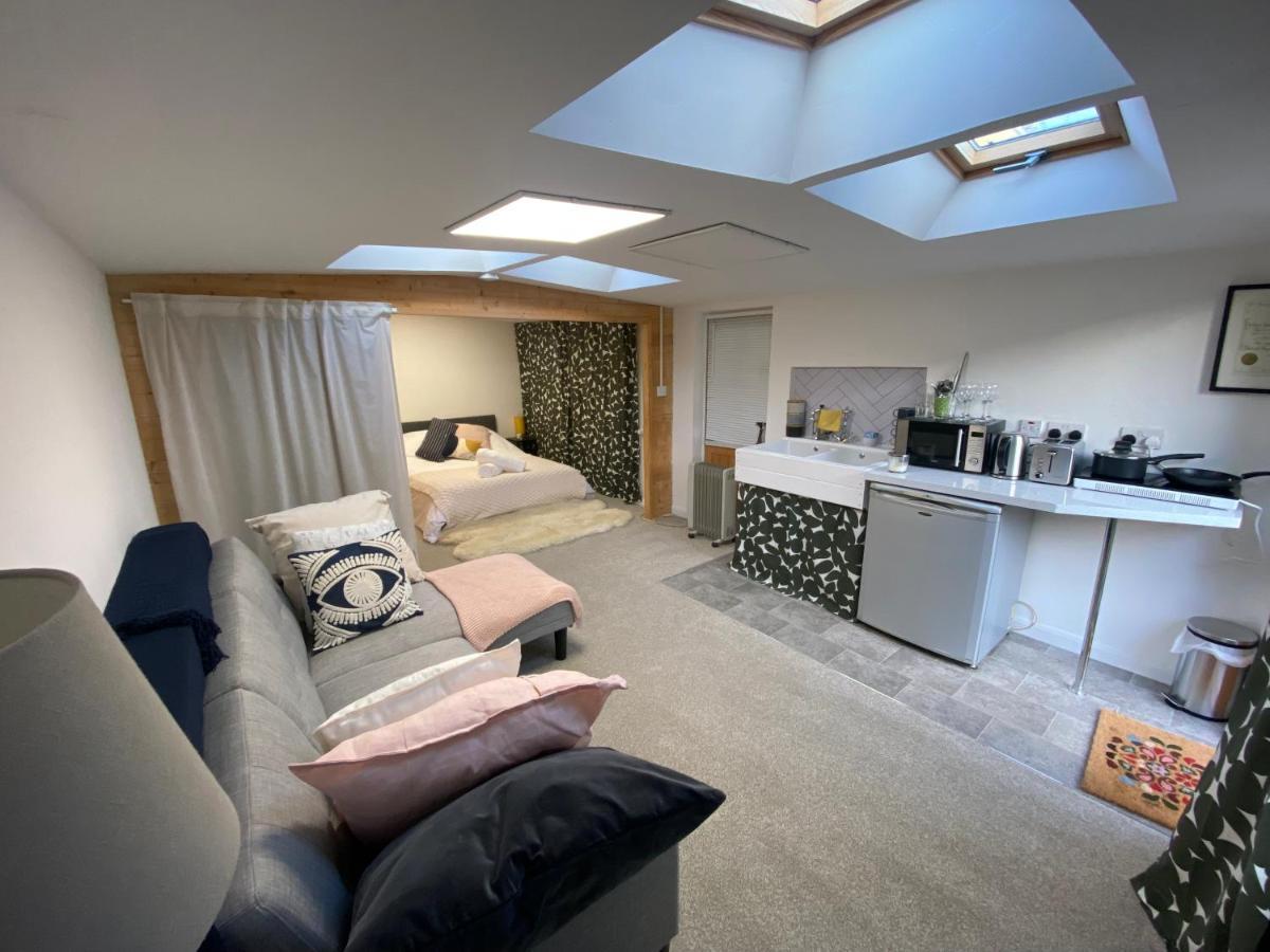 The Dragonfly Bnb, Глостънбъри Екстериор снимка