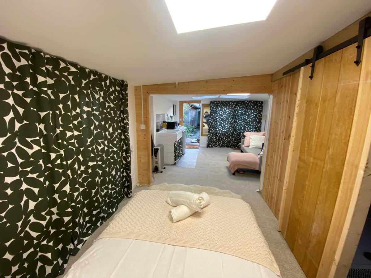 The Dragonfly Bnb, Глостънбъри Екстериор снимка