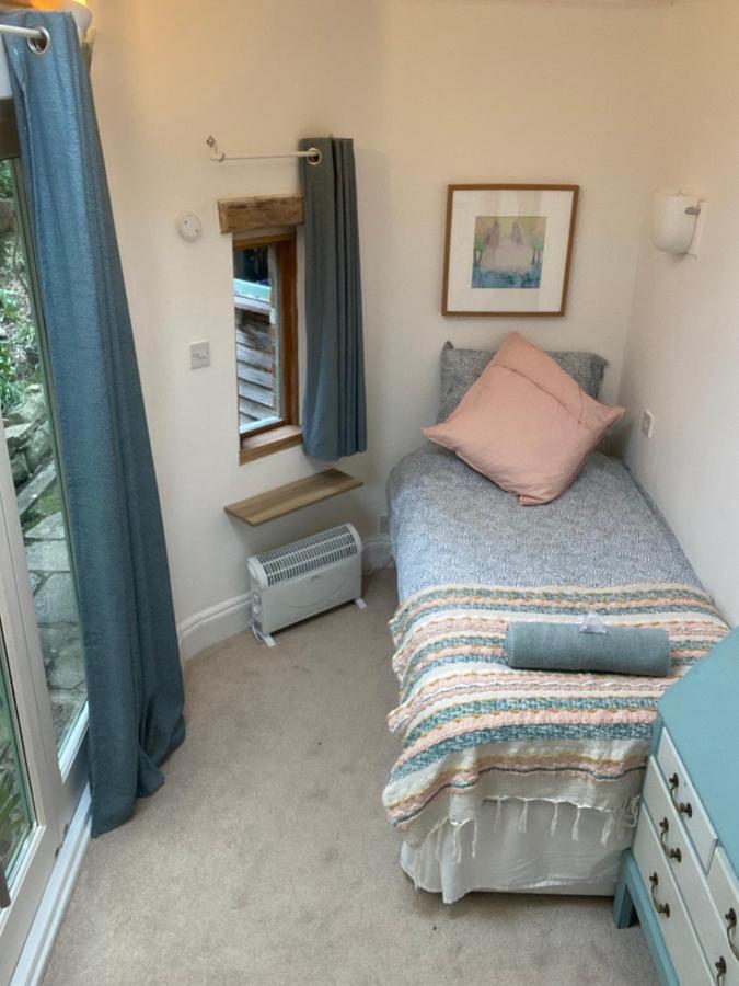 The Dragonfly Bnb, Глостънбъри Екстериор снимка
